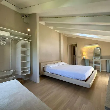Laura's Country House Pool & Tennis * Bardolino
