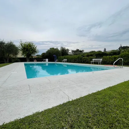Apartment Laura's Country House Pool & Tennis